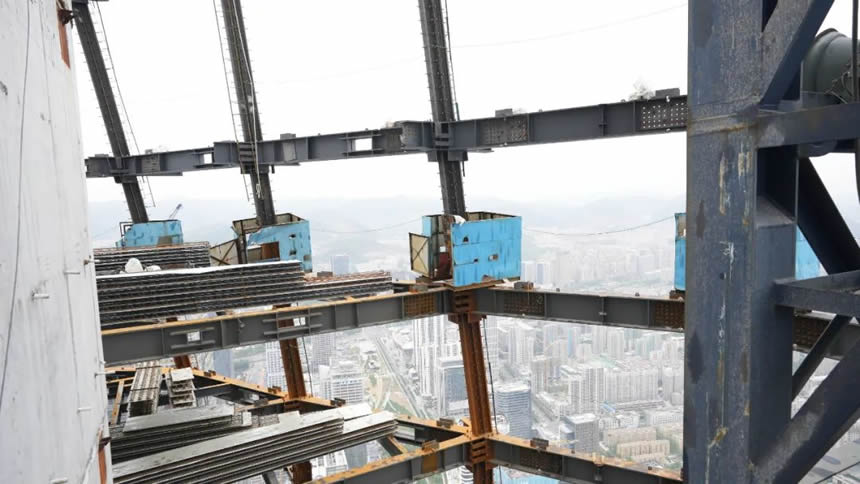 长线·快讯丨山东国际金融中心（IFC）428米超高层项目外框钢结构实现顺利封顶(图7)